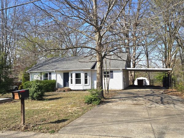 215 Bob White Dr , Clarksville, TN 37042