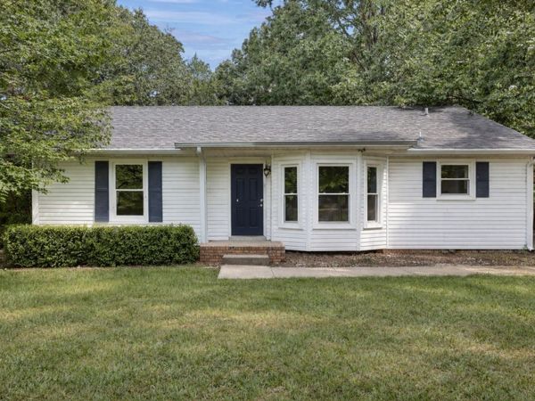 215 Bob White Dr , Clarksville, TN 37042