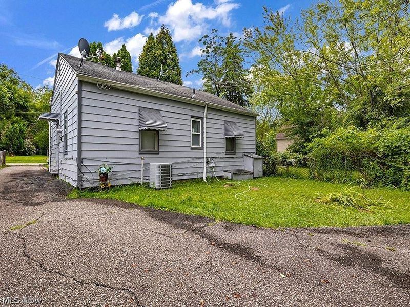 4216 E 162nd Street, Cleveland, OH 44128 Photo 4