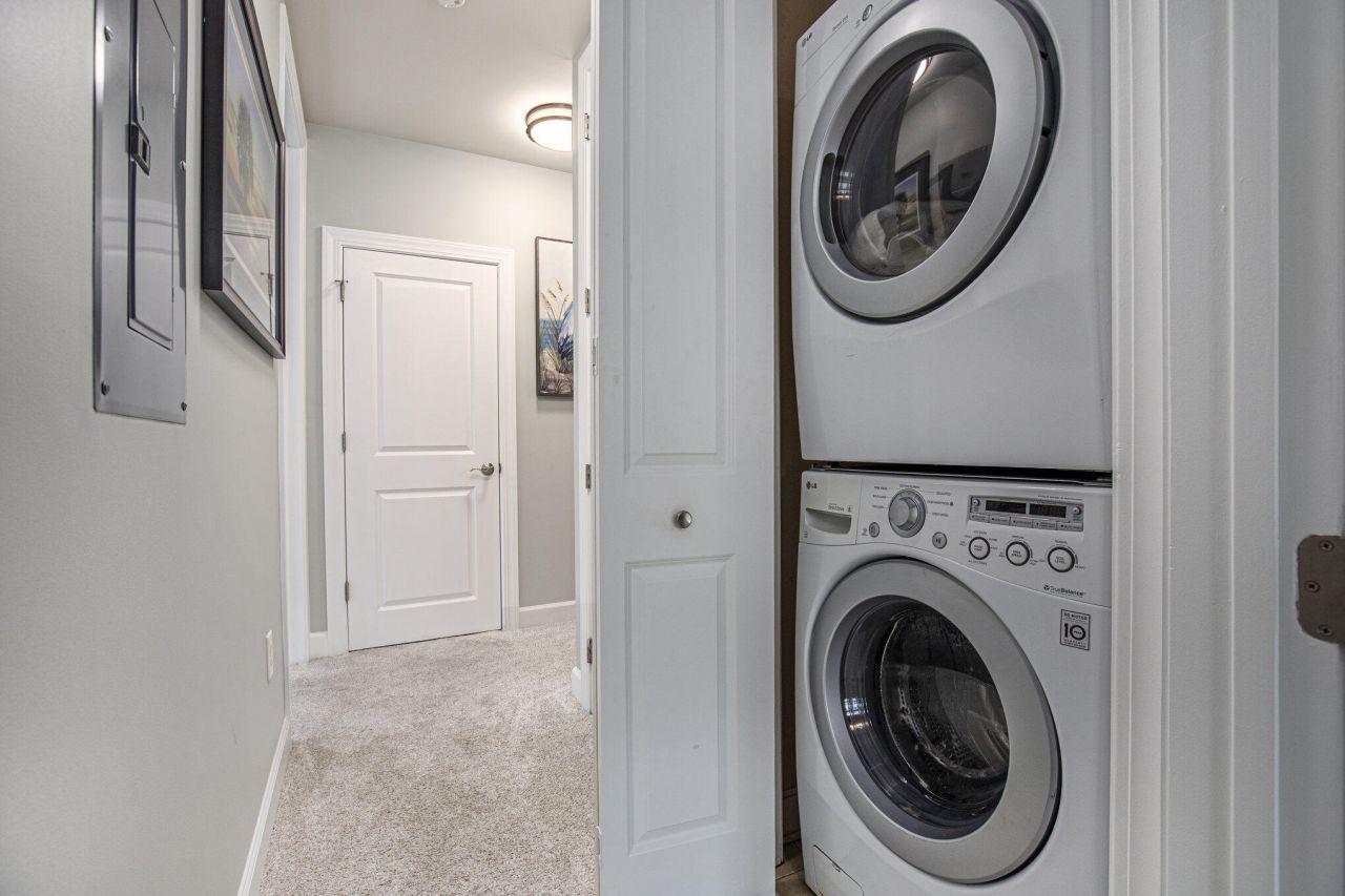 135 Pier View Street Photo 21