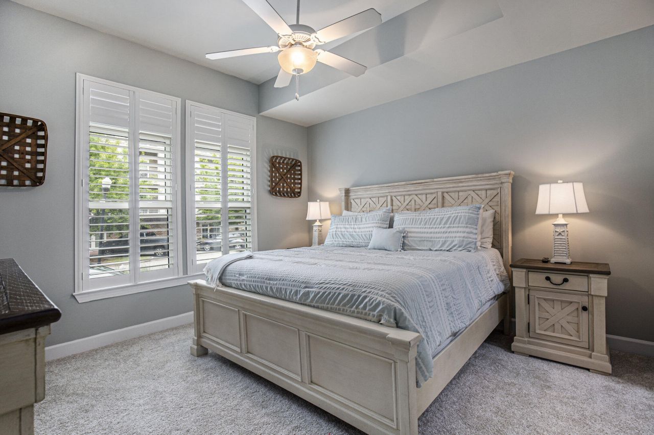 135 Pier View Street Photo 24