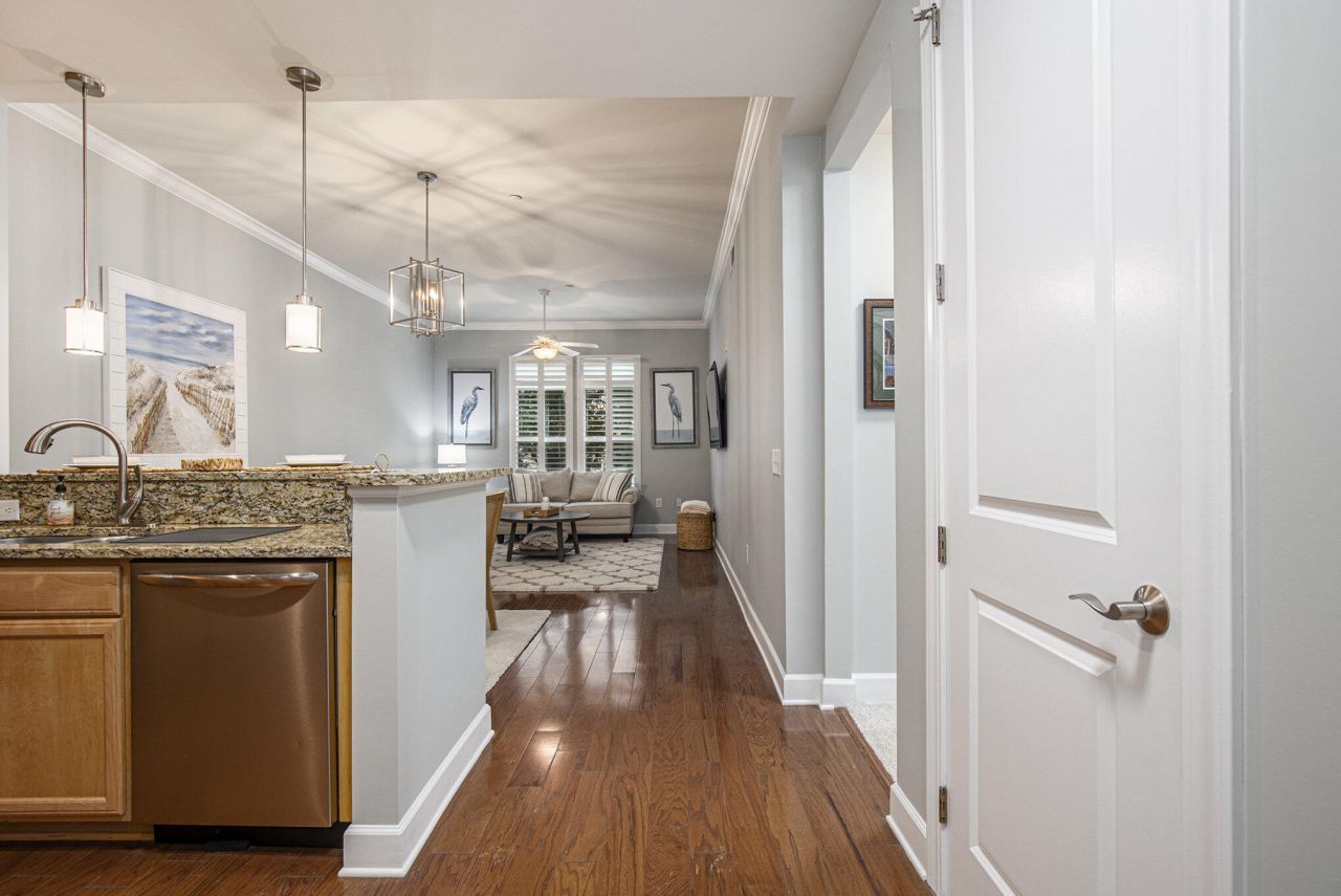 135 Pier View Street Photo 6