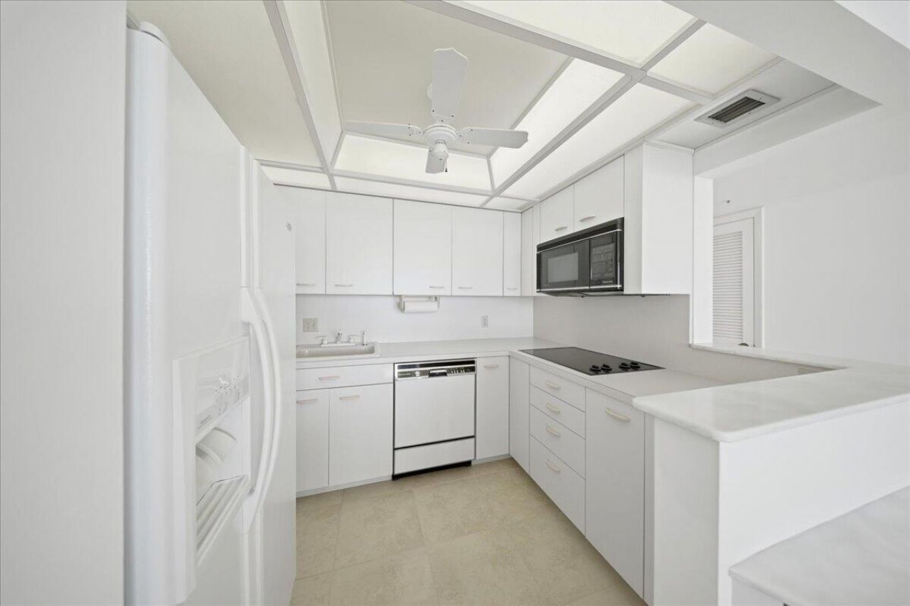 2000 Coco Plum Drive, Unit 601, Marathon, FL 33050 Photo