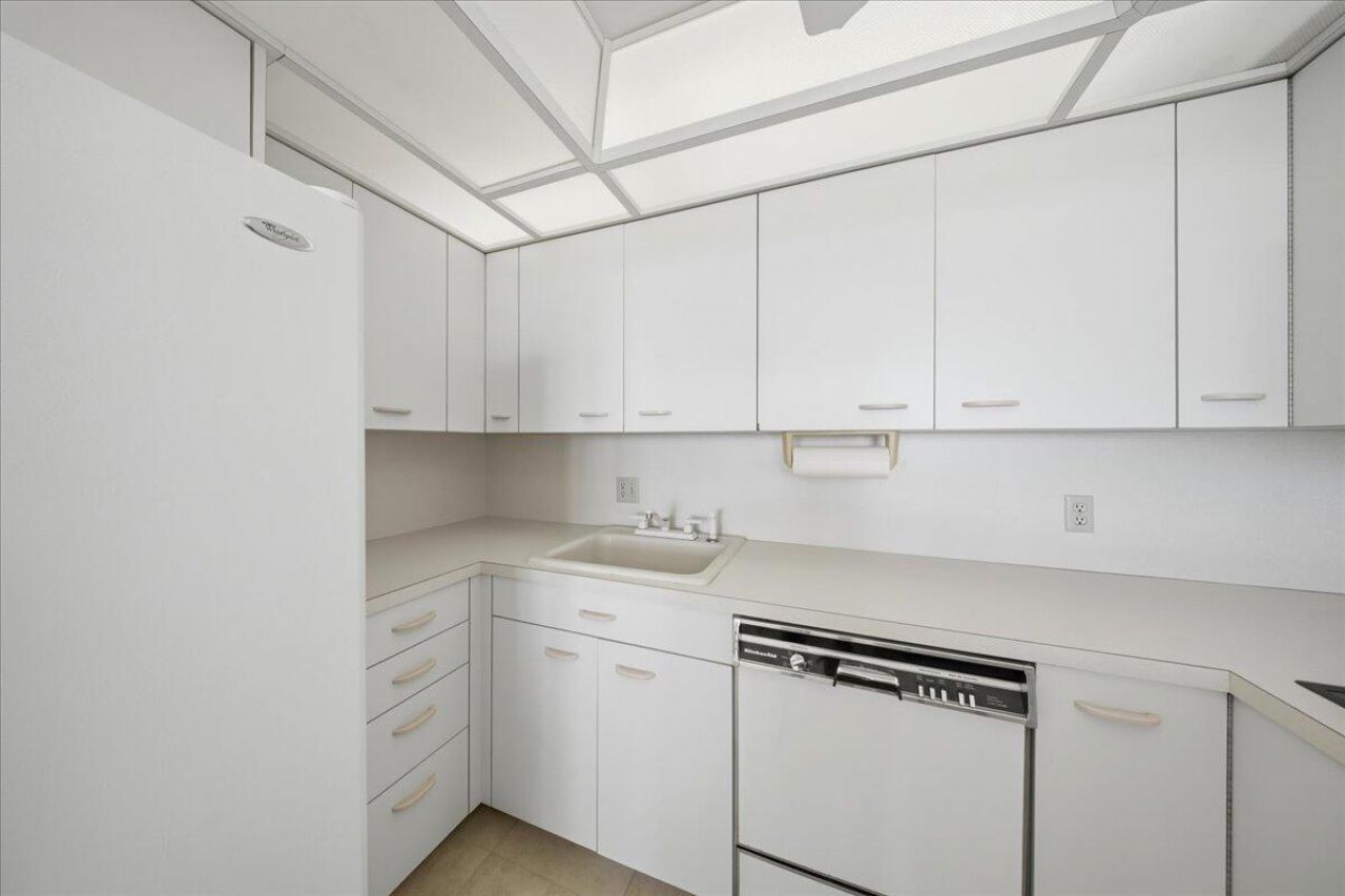 2000 Coco Plum Drive, Unit 601, Marathon, FL 33050 Photo