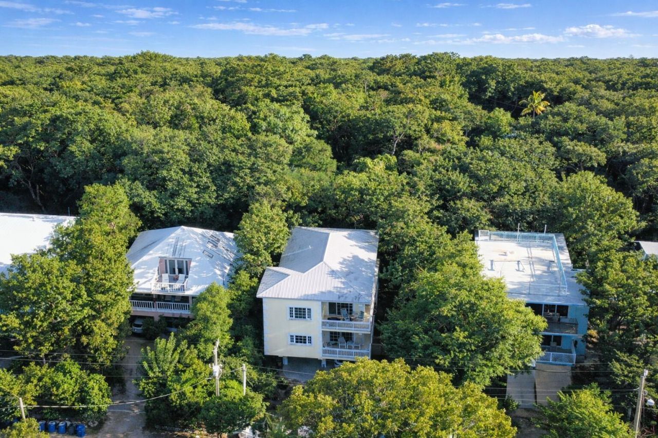 235 Buttonwood Shores Drive, Key Largo, FL 33037 Photo