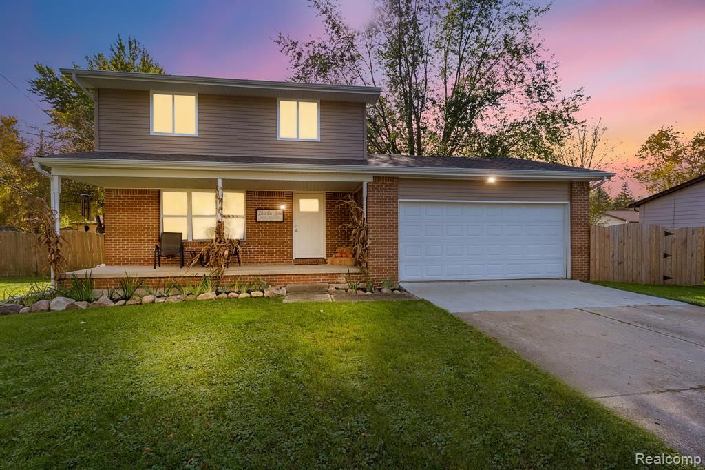 5423 Meadowcrest Drive, Flint Township, MI 48532 Main Photo