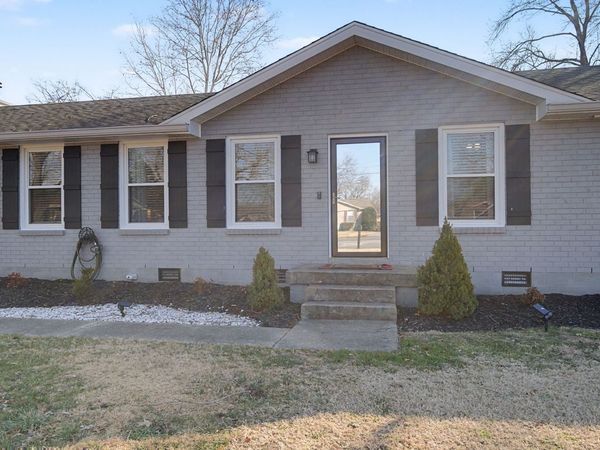 104 Scotch Ct, Hendersonville, TN 37075