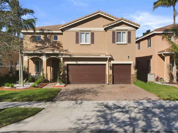 20456 NW 8th Ct, Miami Gardens, FL 33169