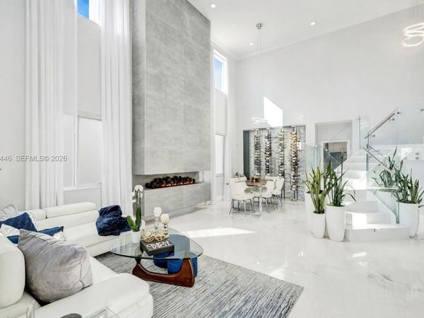 20456 NW 8th Ct, Miami Gardens, FL 33169