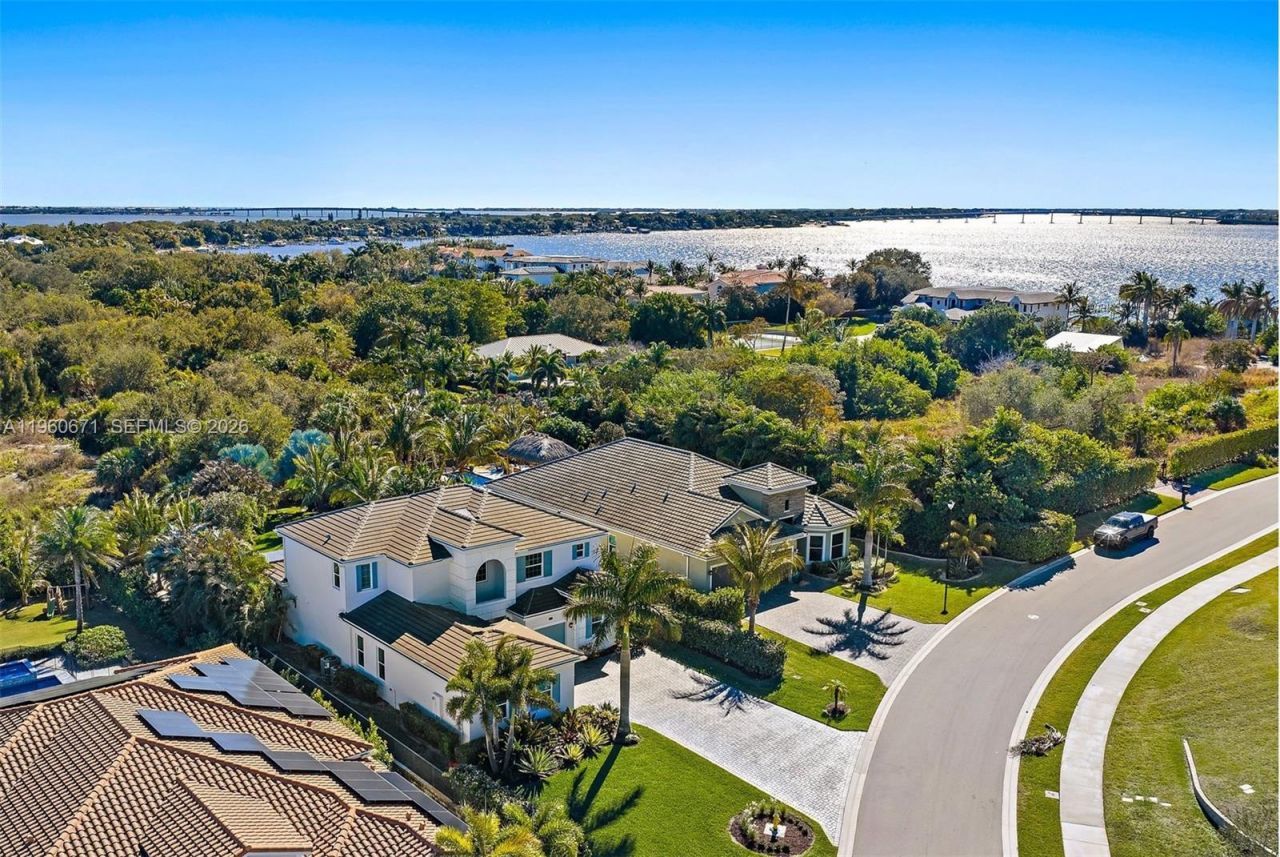 1341 NE Langford Ln, Jensen Beach, FL 34957 Photo