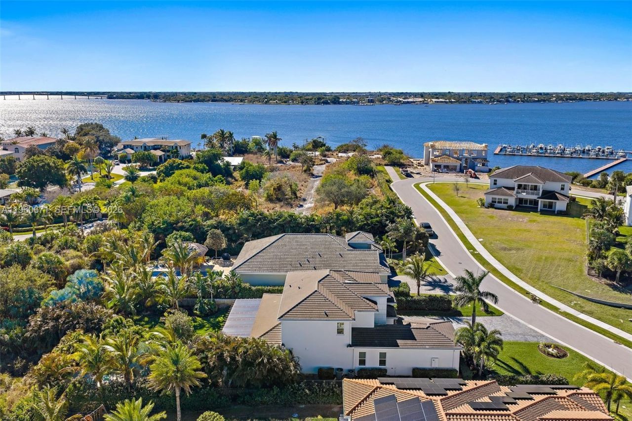 1341 NE Langford Ln, Jensen Beach, FL 34957 Photo