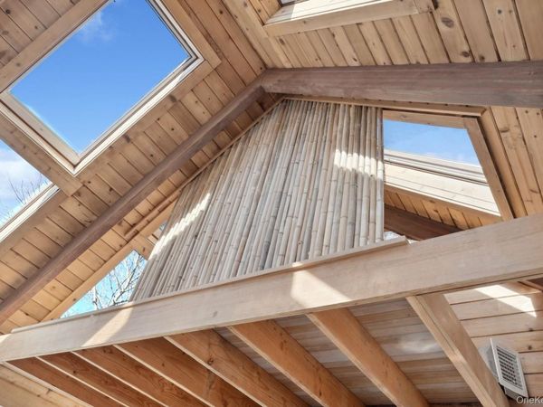 1 Burkeshire Drive, Sag Harbor, NY 11963