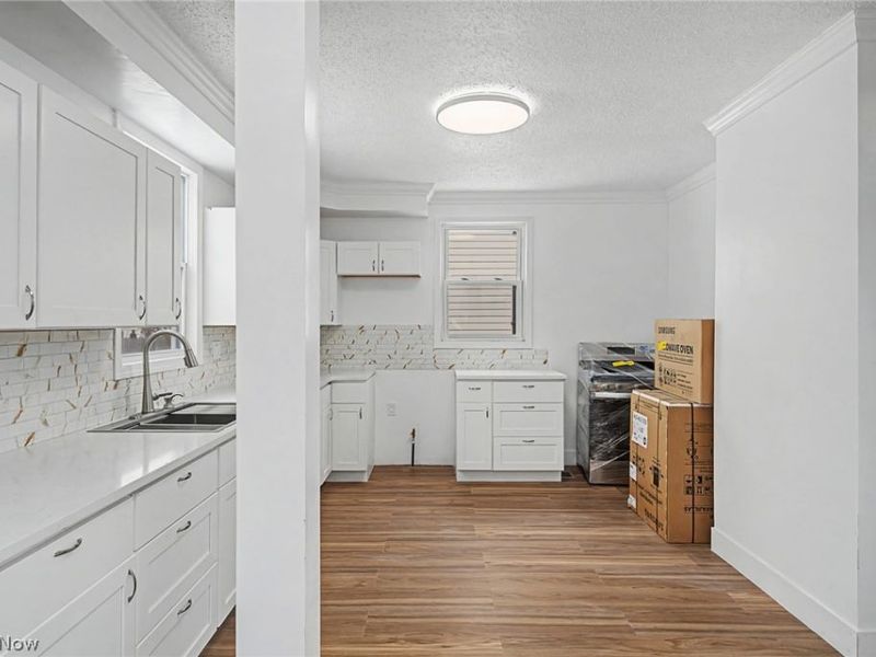 2296 E 97th Street, Cleveland, OH 44106 Photo 25