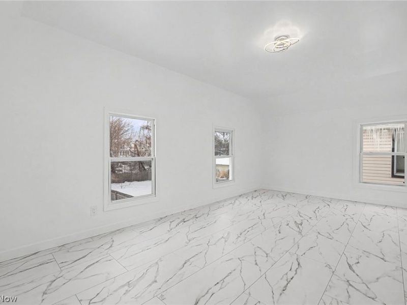 2296 E 97th Street, Cleveland, OH 44106 Photo 29