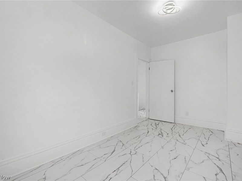 2296 E 97th Street, Cleveland, OH 44106 Photo 32