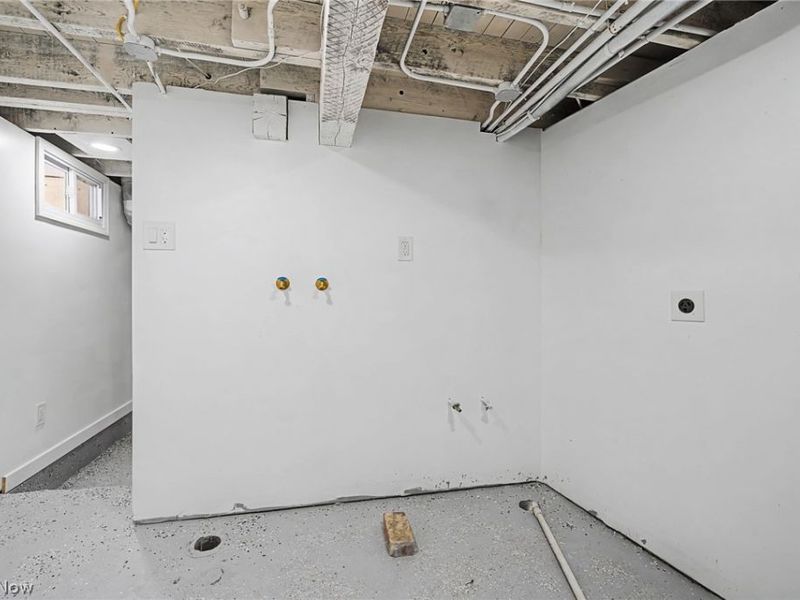 2296 E 97th Street, Cleveland, OH 44106 Photo 34