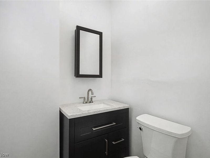 2296 E 97th Street, Cleveland, OH 44106 Photo 38