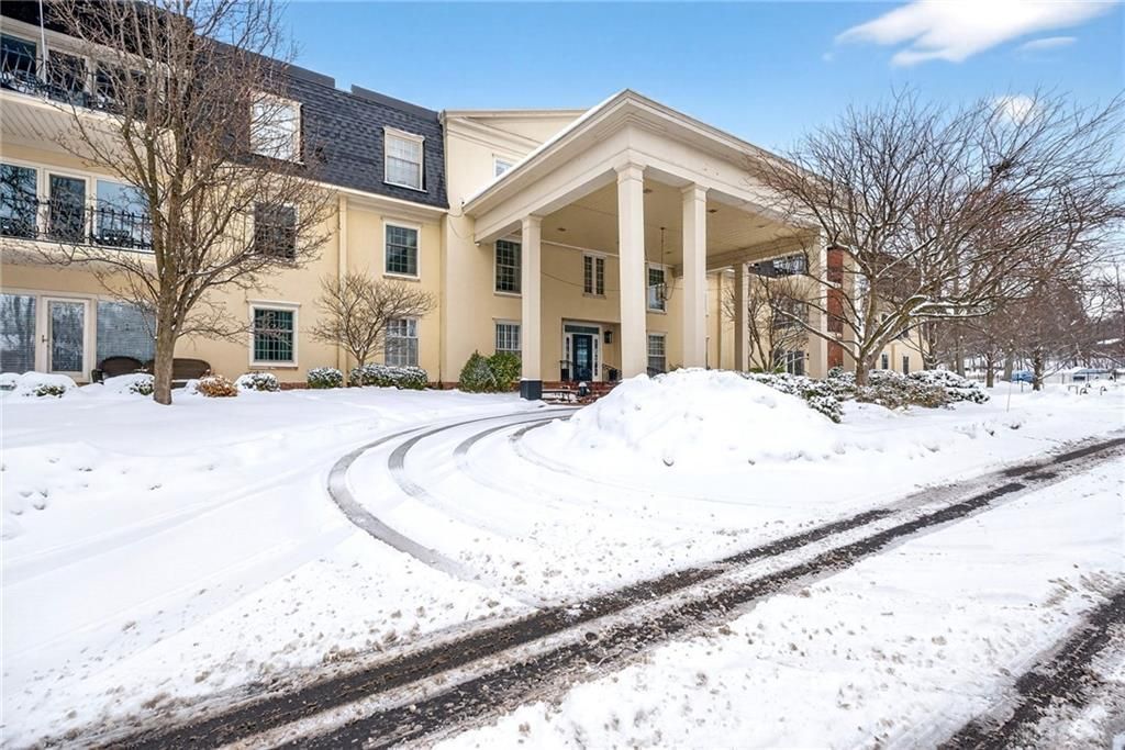 333 Oakwood Avenue, Unit 2B, Oakwood, OH 45409 Main Photo