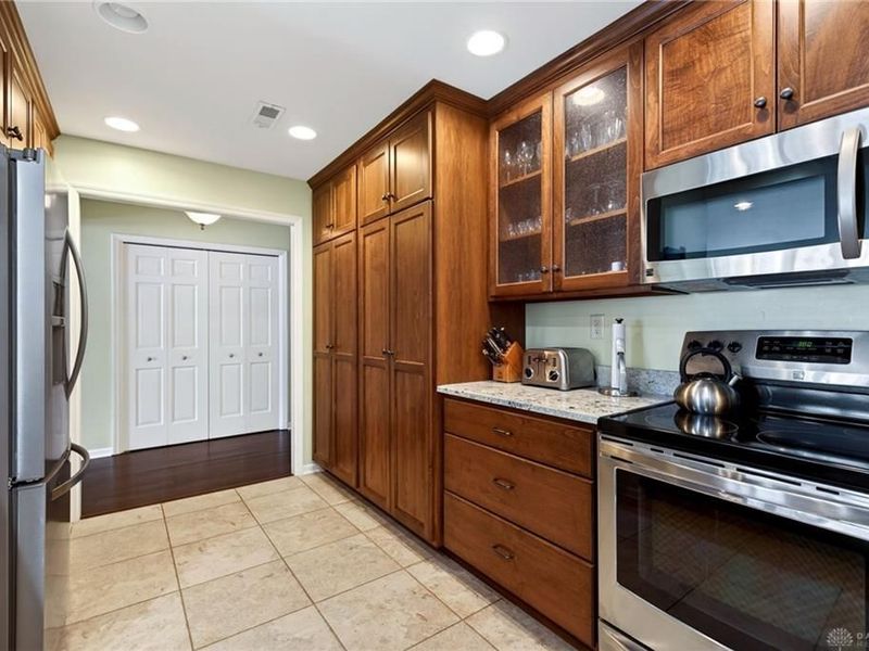 333 Oakwood Avenue, Unit 2B, Oakwood, OH 45409 Photo 9