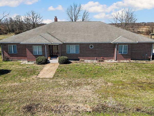 21671 State Highway 37, Cassville, MO 65625
