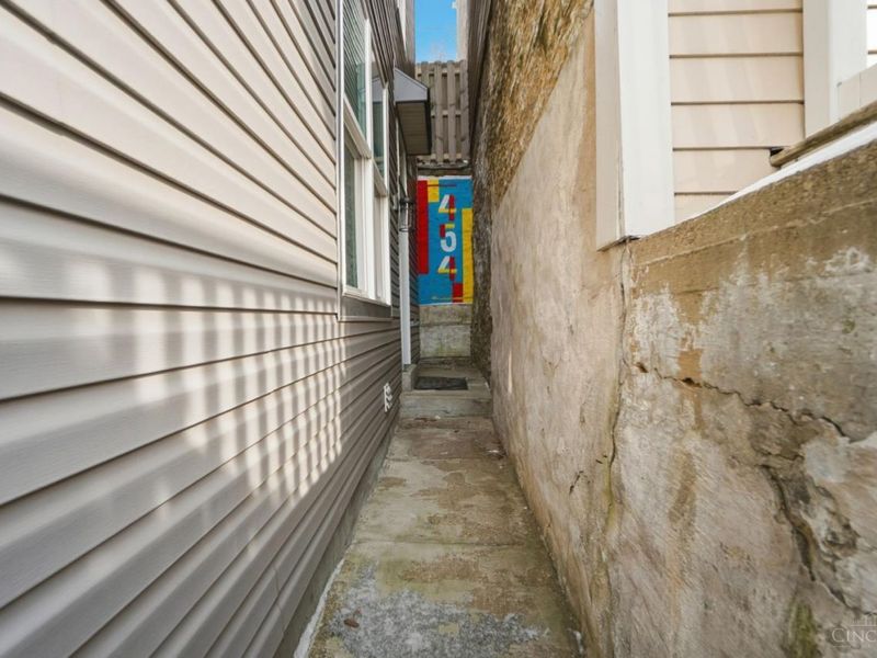 454 Klotter Avenue, Cincinnati, OH 45214 Photo 2