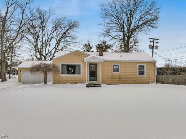 46 Ohlin Drive, New Middletown, OH 44442