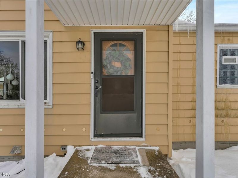 46 Ohlin Drive, New Middletown, OH 44442 Photo 2