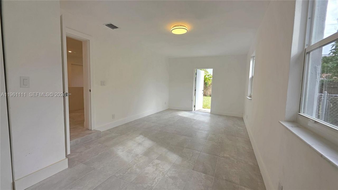 1700 N Cypress Rd, Pompano Beach, FL 33060 Photo