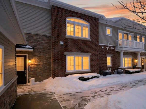 5635 Arbor Chase Drive, Ann Arbor, MI 48103