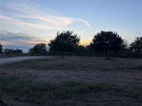 Lots 2 & 3 Horseshoe Drive , Gonzales, TX 78629
