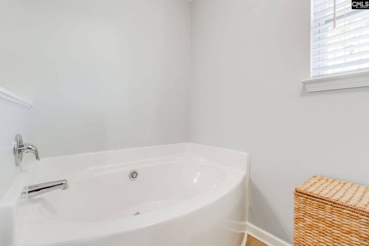 1009 Winter Way Photo 26