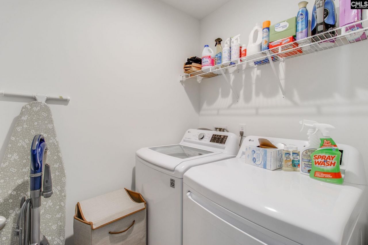 1009 Winter Way Photo 34