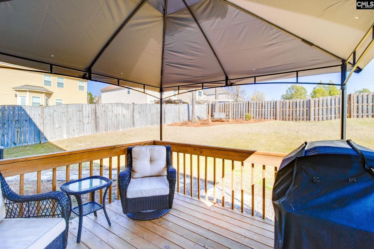 1009 Winter Way Photo 35