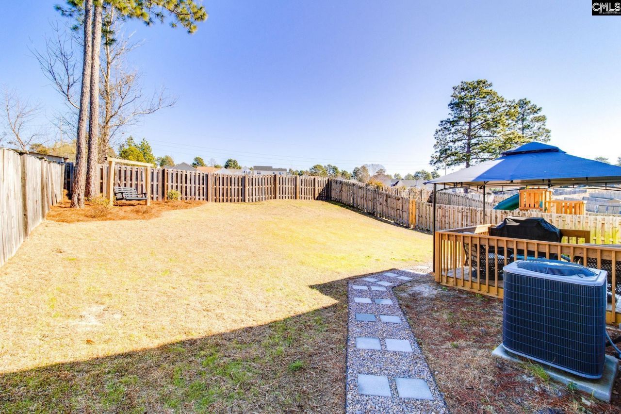 1009 Winter Way Photo 36