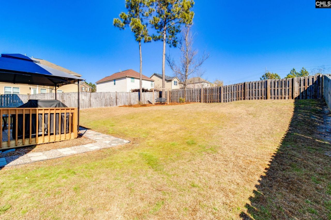 1009 Winter Way Photo 37