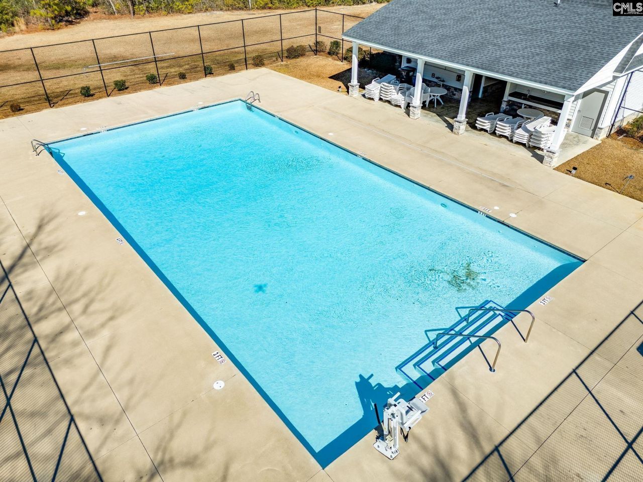 1009 Winter Way Photo 41