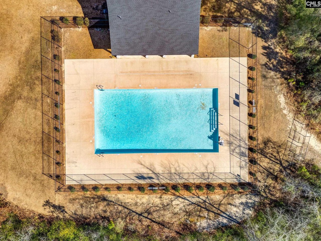 1009 Winter Way Photo 42