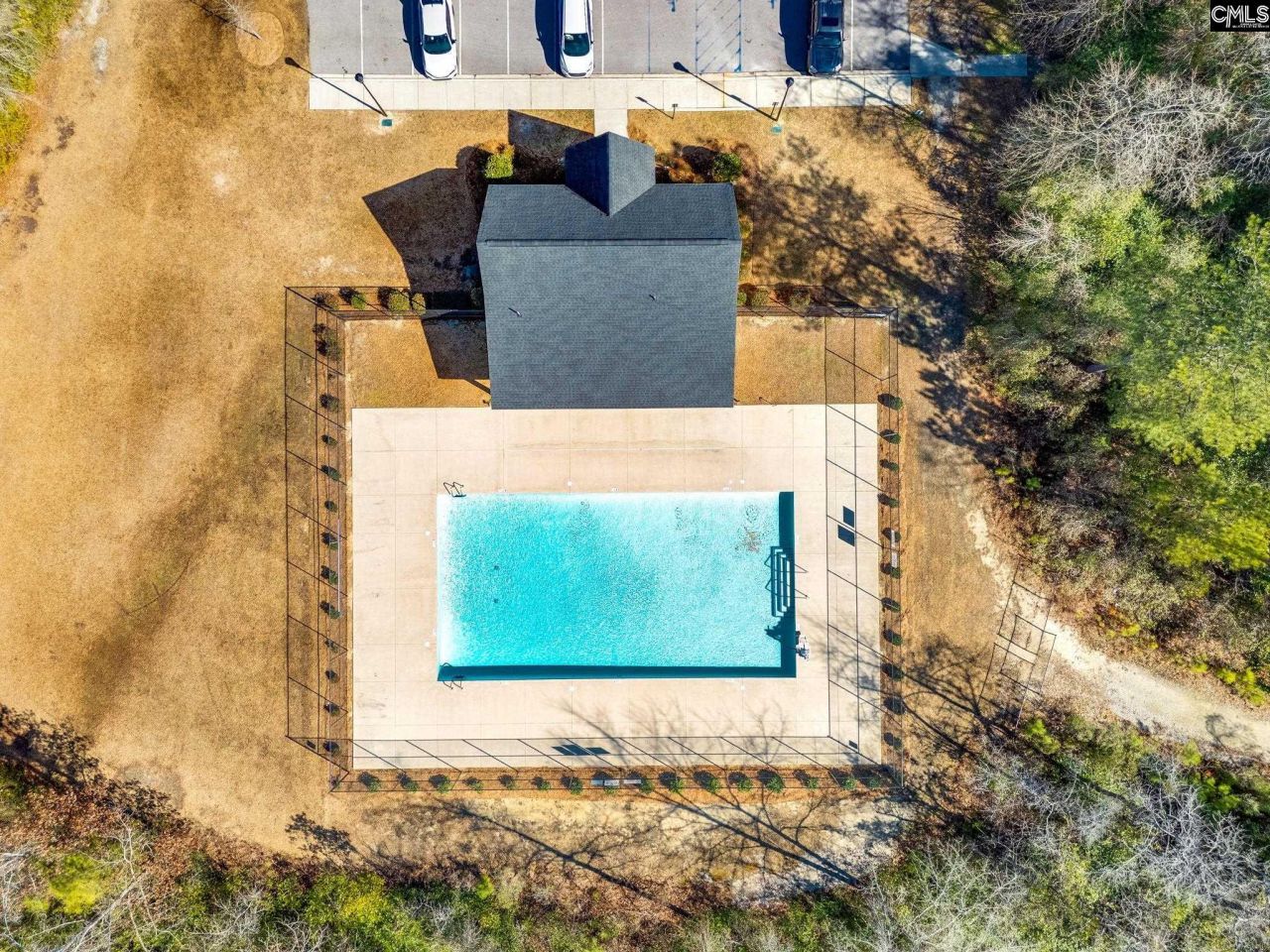 1009 Winter Way Photo 43