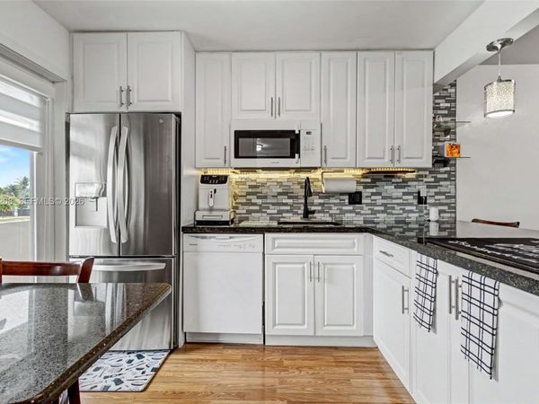 5100 Washington St, Unit 207, Hollywood, FL 33021