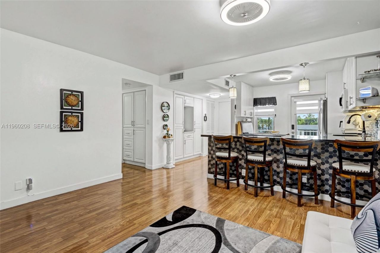 5100 Washington St, Unit 207, Hollywood, FL 33021 Photo