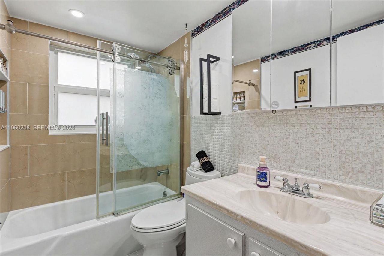 5100 Washington St, Unit 207, Hollywood, FL 33021 Photo