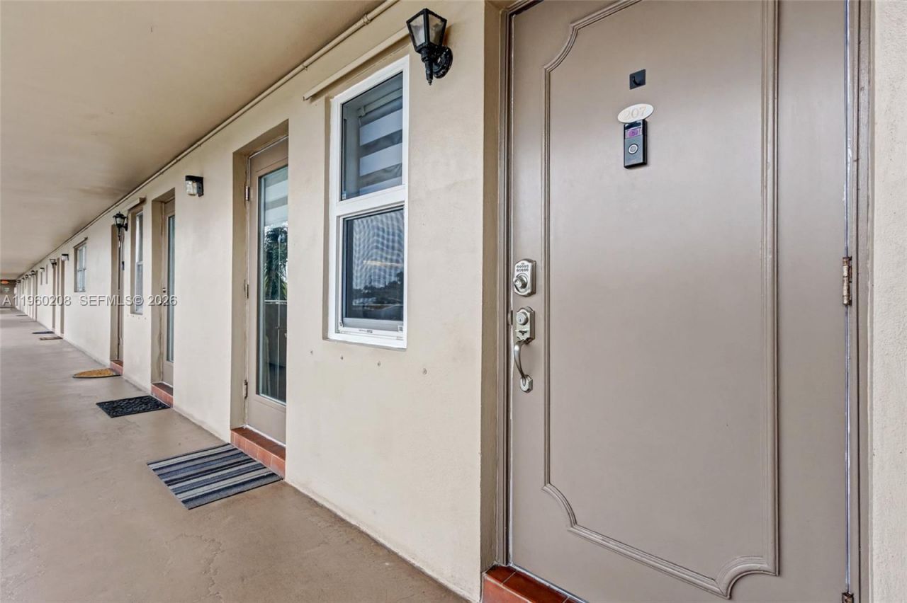 5100 Washington St, Unit 207, Hollywood, FL 33021 Photo