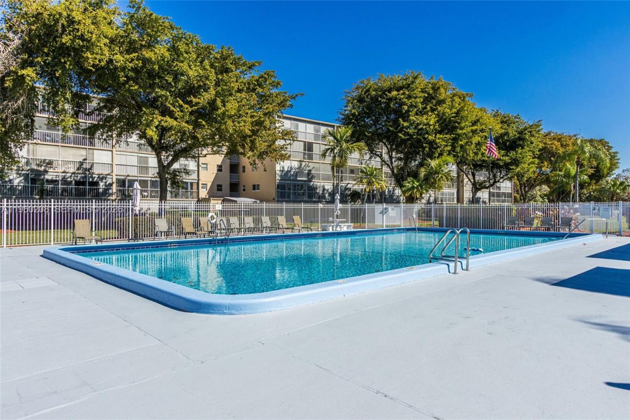 5100 Washington St, Unit 207, Hollywood, FL 33021 Photo