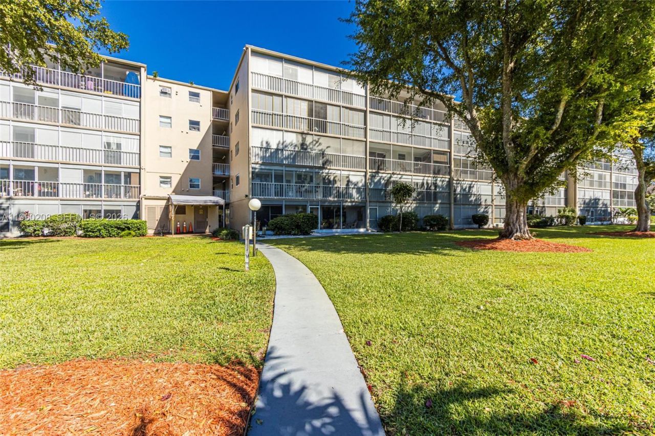 5100 Washington St, Unit 207, Hollywood, FL 33021 Photo