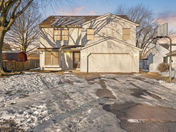 1957 Carvelle Drive, Northwood, OH 43619