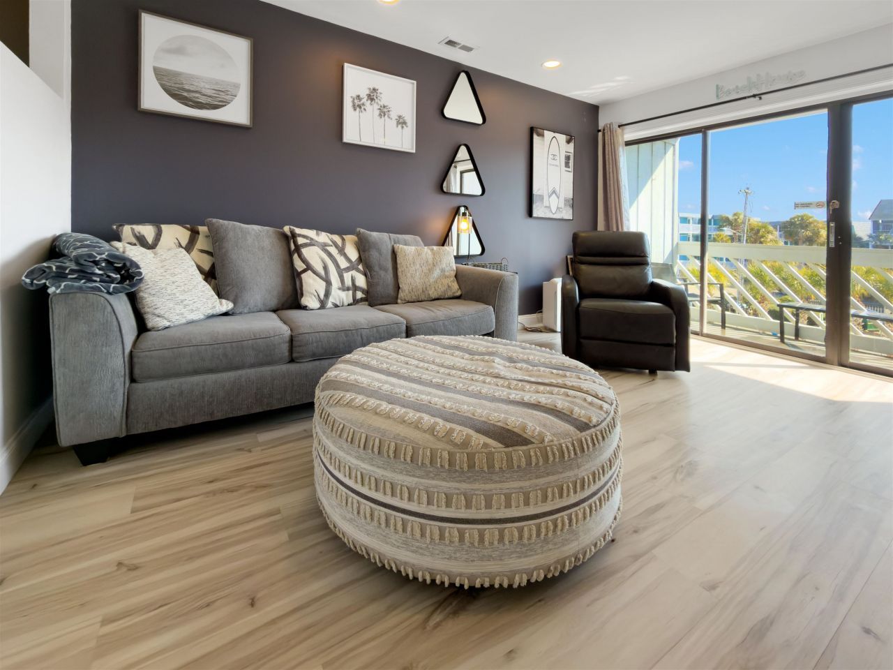 627 N Waccamaw Dr. Photo 4