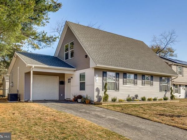 21 BERKSHIRE LANE, WILLINGBORO, NJ 08046