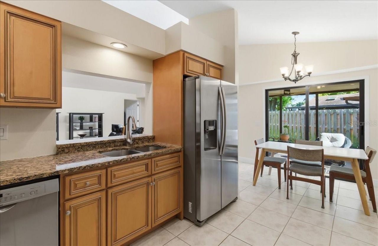 8215 Country Oaks Court, Sarasota, FL 34243 Photo