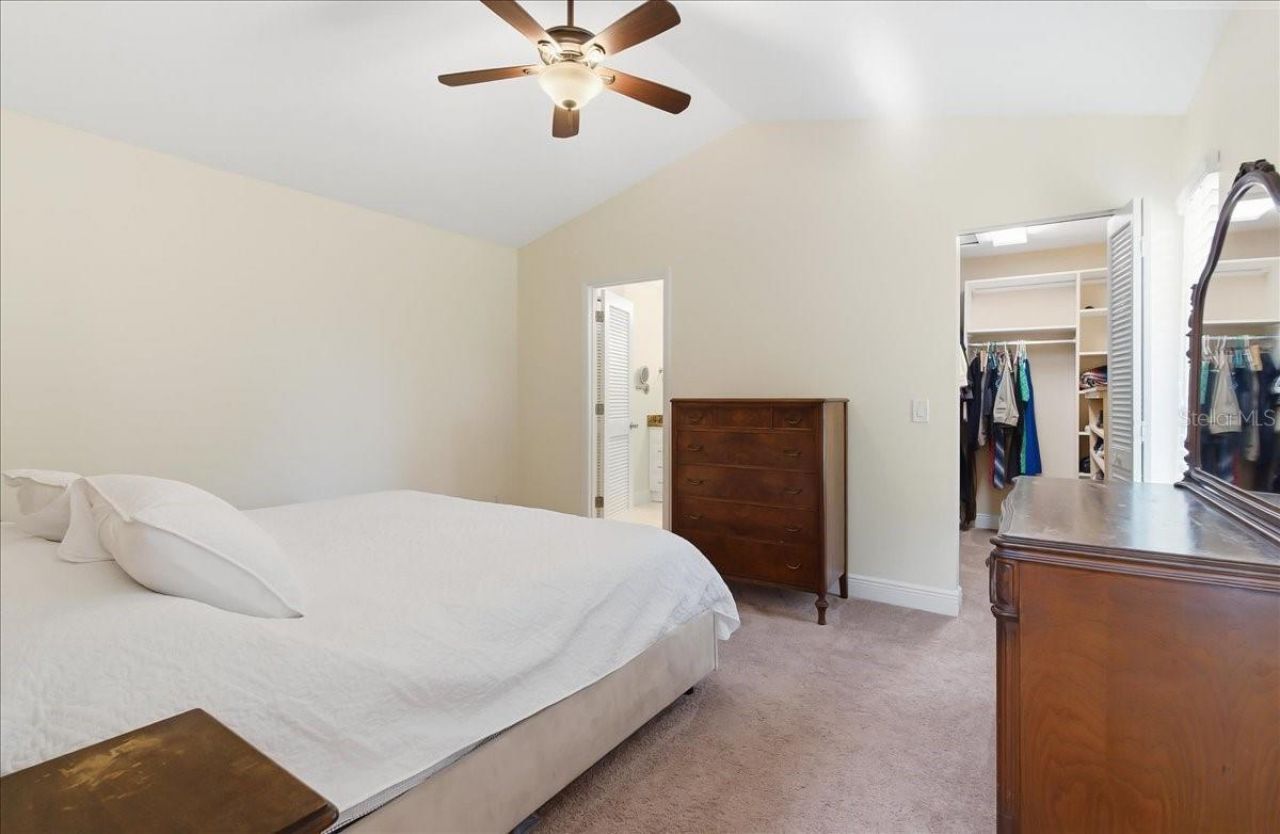 8215 Country Oaks Court, Sarasota, FL 34243 Photo