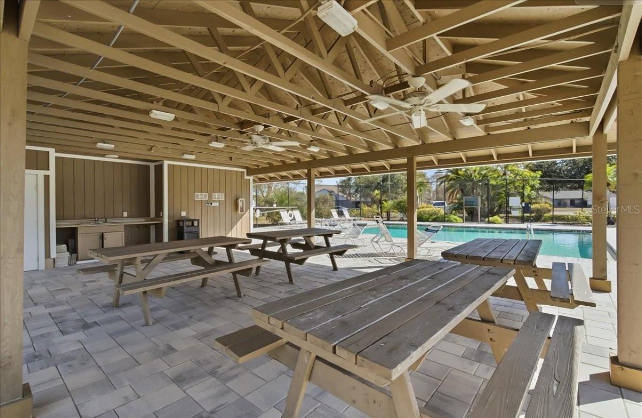 8215 Country Oaks Court, Sarasota, FL 34243 Photo